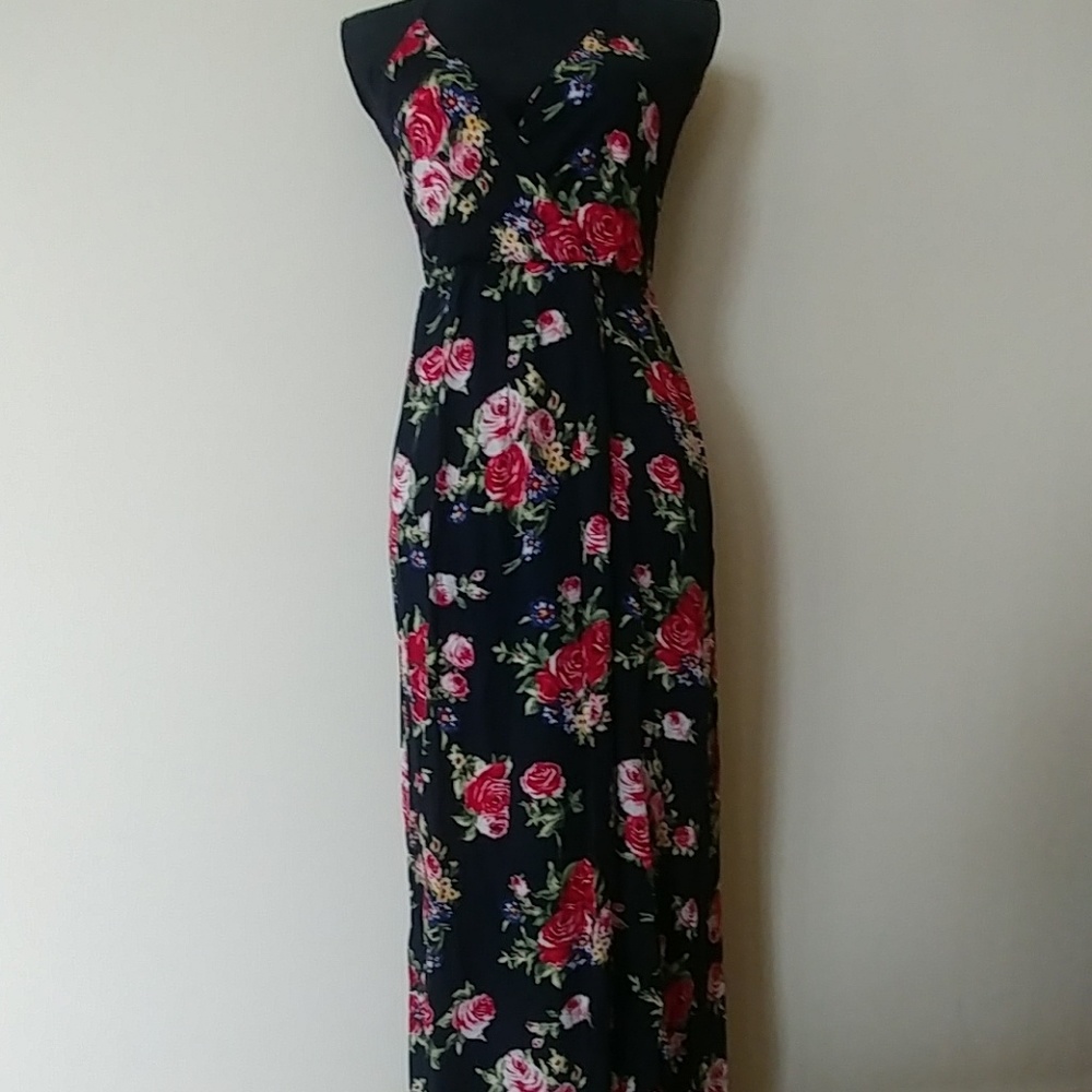 Red Vibe Navy Blue V-Neck Criss-Cross Maxi Dress
